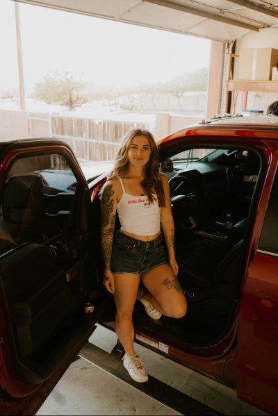 Watch Megan's leaked NSFW photo on TwXstars