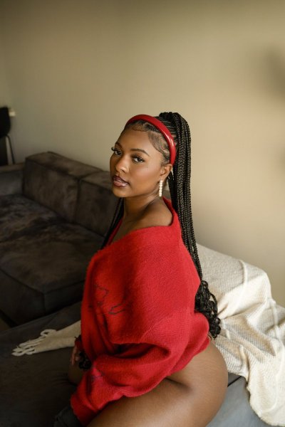 Watch Saleema 💖's leaked NSFW photo on TwXstars