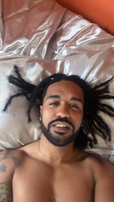 Watch TraphouseJodeci's leaked NSFW photo on TwXstars