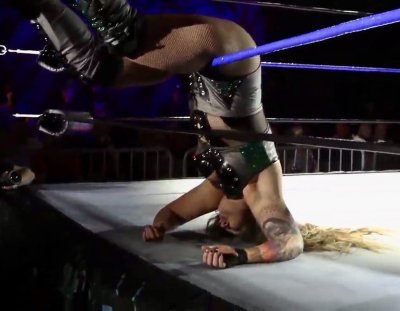 Watch Allysin Kay's leaked NSFW photo on TwXstars