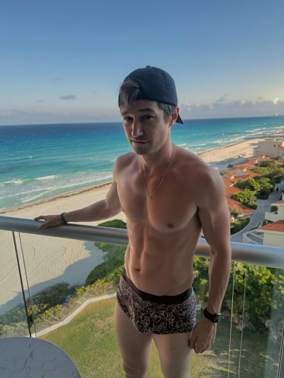 Watch Colby Chambers 👉18+👈's leaked NSFW photo on TwXstars