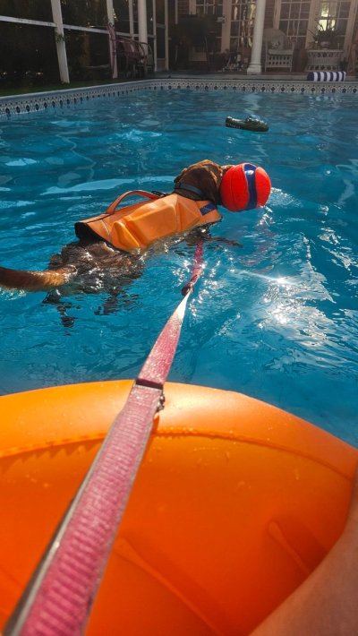 Watch Chloe Lamb's leaked NSFW photo on TwXstars