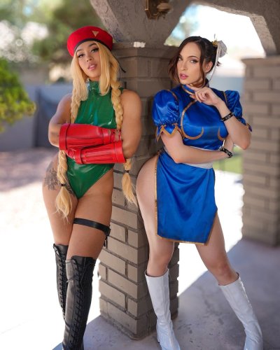 Watch Bri 🦦✨'s leaked NSFW photo on TwXstars