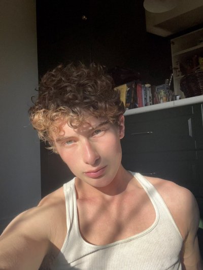 Watch Noah | LA's leaked NSFW photo on TwXstars