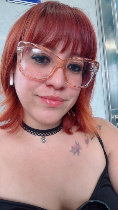 Watch Paola Loba's leaked NSFW photo on TwXstars