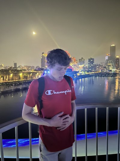 Watch Rourke's leaked NSFW photo on TwXstars