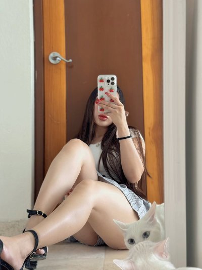 Watch Olga Robledo's leaked NSFW photo on TwXstars