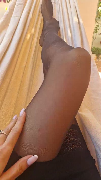 Watch Violet Denier's leaked NSFW photo on TwXstars