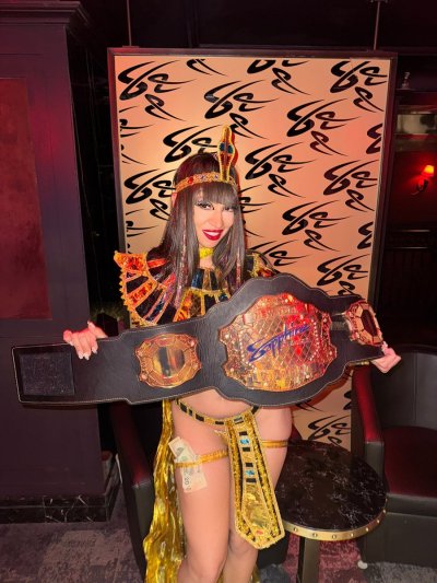 Watch Sasha Pearl's leaked NSFW photo on TwXstars