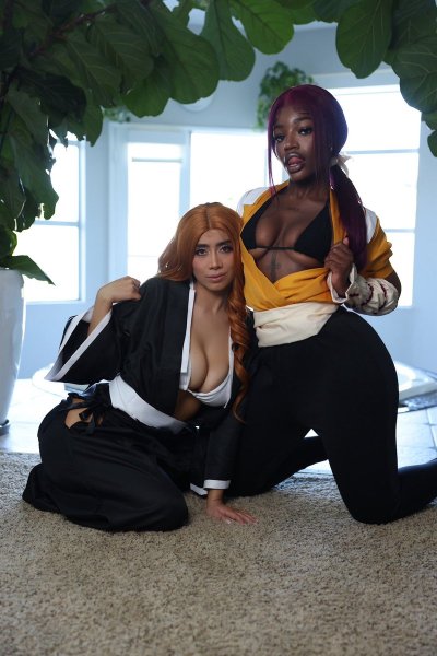 Watch Violet Myers's leaked NSFW photo on TwXstars