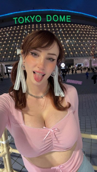 Watch Morgpie's leaked NSFW photo on TwXstars