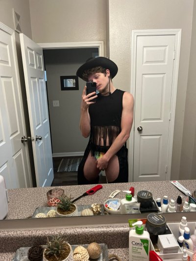 Watch Michael 🌓's leaked NSFW photo on TwXstars