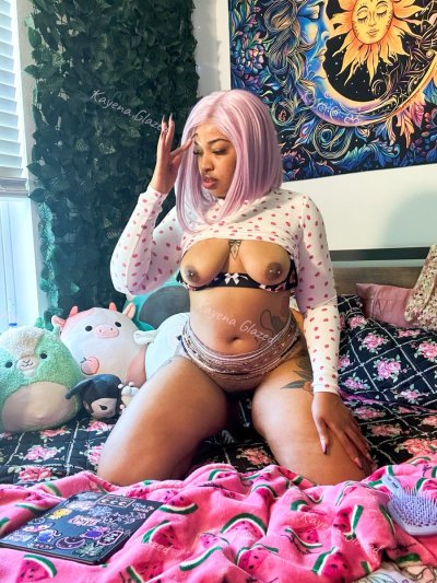 Watch Skylarstar 🌸's leaked NSFW photo on TwXstars