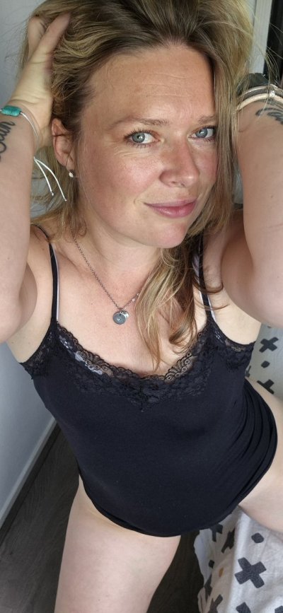 Watch 🔞🔞 Angela Deep 🔞🔞's leaked NSFW photo on TwXstars