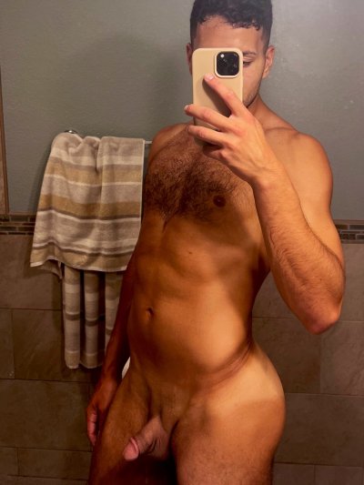 Watch hungryboi's leaked NSFW photo on TwXstars