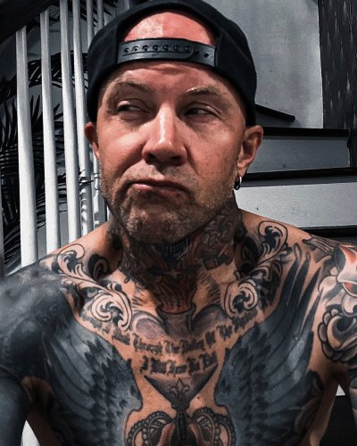 Watch Johnny Sparxxx's leaked NSFW photo on TwXstars