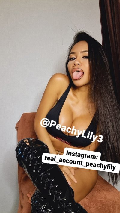 Watch Peachy Lily🍑🍑's leaked NSFW photo on TwXstars