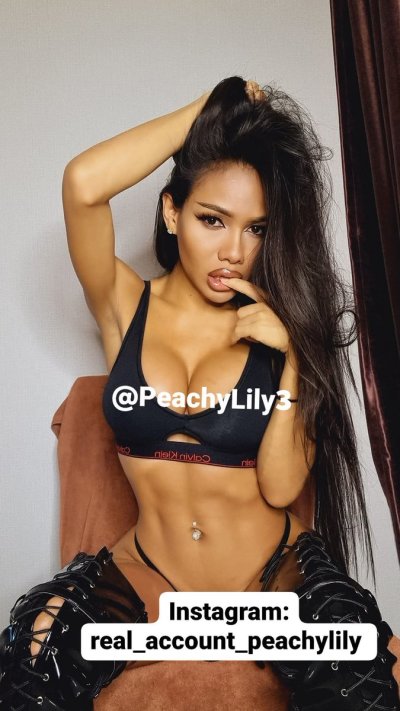 Watch Peachy Lily🍑🍑's leaked NSFW photo on TwXstars