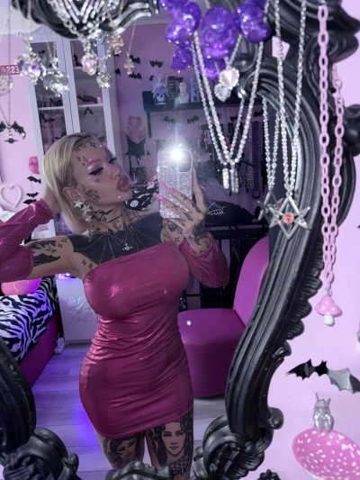 Watch Nasty Bimbo 👁👄👁Top 1.2% Onlyfans's leaked NSFW photo on TwXstars