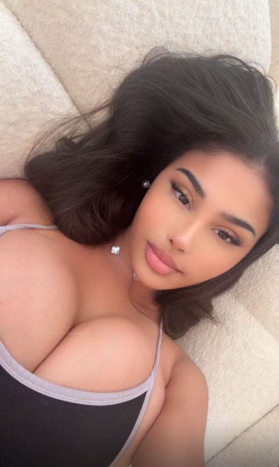 Watch 💕's leaked NSFW photo on TwXstars