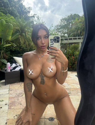 Watch Sisi's leaked NSFW photo on TwXstars
