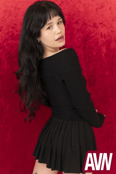 Watch aka yhivi's leaked NSFW photo on TwXstars