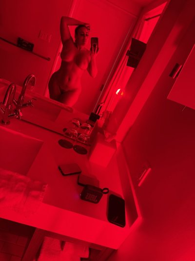 Watch Carmela Clutch | VEGAS | LA | MIA's leaked NSFW photo on TwXstars