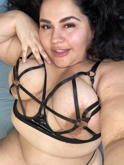 Watch OnlyKarlaLane's leaked NSFW photo on TwXstars