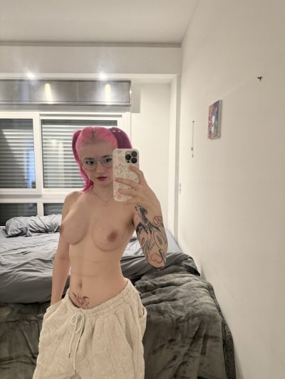 Watch Emma Fiore 🔞 🇦🇷's leaked NSFW photo on TwXstars