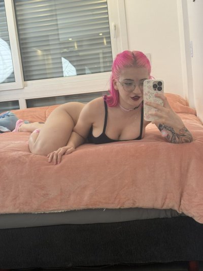 Watch Emma Fiore 🔞 🇦🇷's leaked NSFW photo on TwXstars