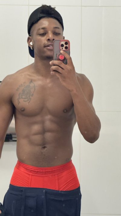 Watch 𝒯𝓎𝒮𝒶𝓃𝓉𝒶𝓃𝒶's leaked NSFW photo on TwXstars