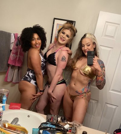 Watch Allysin Kay's leaked NSFW photo on TwXstars