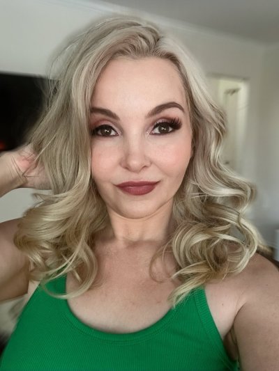 Watch Aaliyah Love🎀's leaked NSFW photo on TwXstars