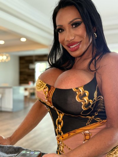 Watch Ava Devine Official's leaked NSFW photo on TwXstars
