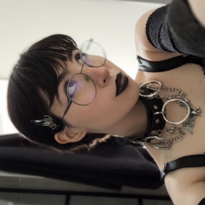 Watch huni 🍯's leaked NSFW photo on TwXstars