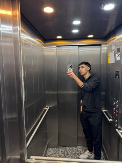 Watch 𝘓𝘦𝘭𝘦𝘰𝘣𝘰𝘺 3$🔞's leaked NSFW photo on TwXstars