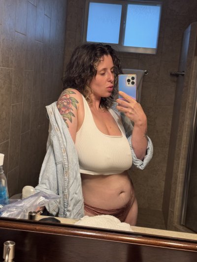 Watch QTsnack's leaked NSFW photo on TwXstars