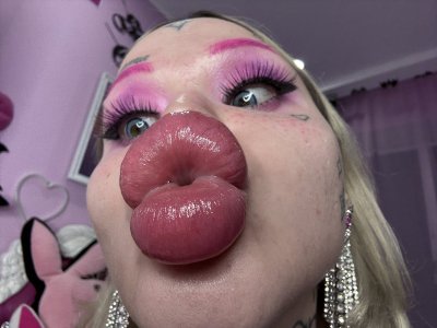 Watch Nasty Bimbo 👁👄👁Top 1.2% Onlyfans's leaked NSFW photo on TwXstars