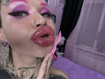 Watch Nasty Bimbo 👁👄👁Top 1.2% Onlyfans's leaked NSFW photo on TwXstars