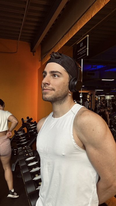 Watch Andres Gudiño CDMX's leaked NSFW photo on TwXstars