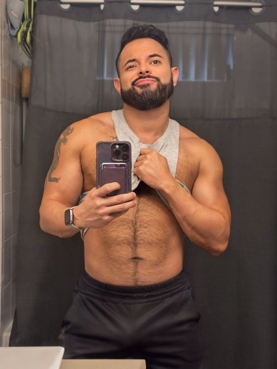 Watch Ricky & Diego Hancock's leaked NSFW photo on TwXstars