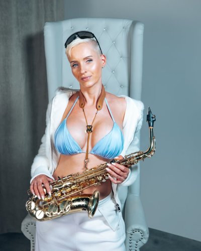 Watch Anike Ekina's leaked NSFW photo on TwXstars