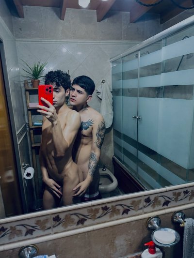 Watch AlejandroXwood's leaked NSFW photo on TwXstars