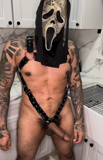 Watch Mark Anthony 🔴's leaked NSFW photo on TwXstars