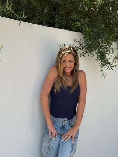 Watch Denise Richards's leaked NSFW photo on TwXstars