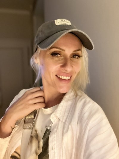 Watch Brittany Bardot1's leaked NSFW photo on TwXstars