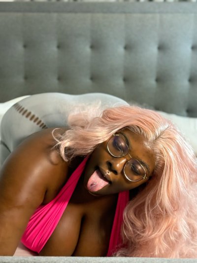 Watch Official KinkChic's leaked NSFW photo on TwXstars