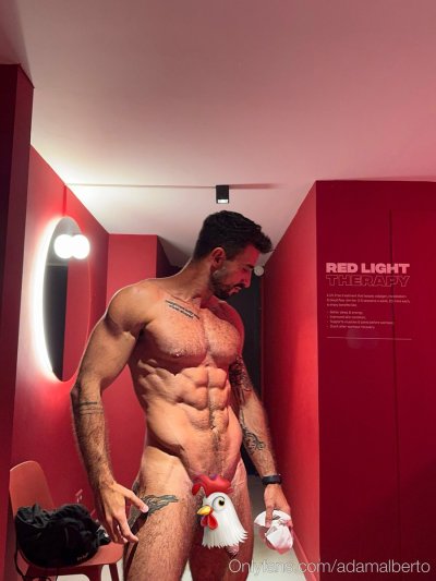 Watch AdamAlberto's leaked NSFW photo on TwXstars