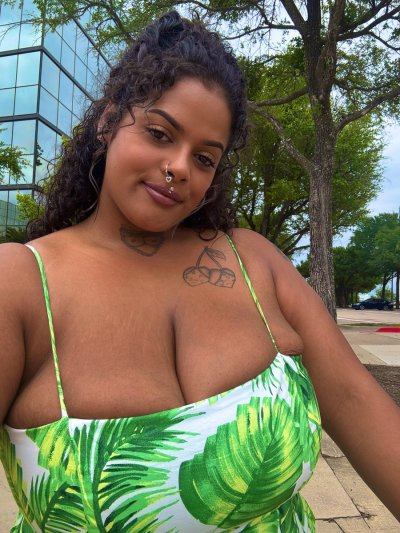 Watch Miss Calcium Cannons 💣🍼's leaked NSFW photo on TwXstars