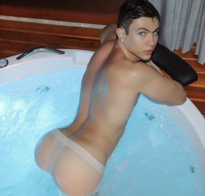 Watch guillo_cuellar's leaked NSFW photo on TwXstars